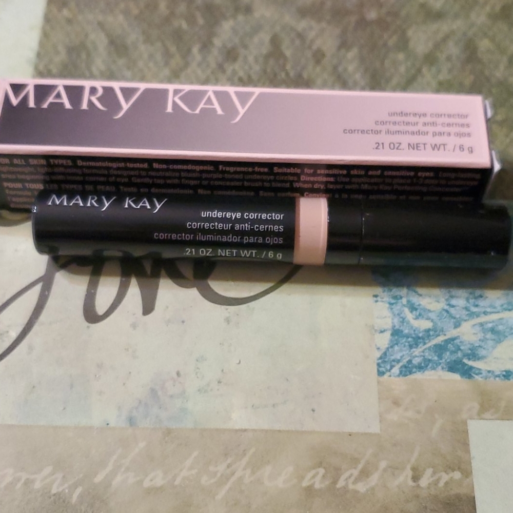 👁Mary Kay Undereye Corrector👁 - Picture 4 of 4